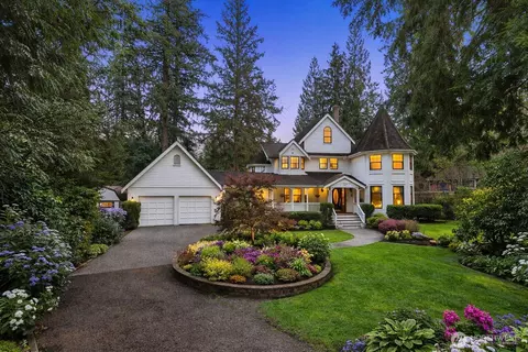 19524 230th Ave NE, Woodinville, WA 98077
