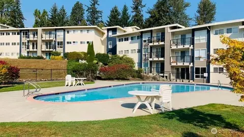 12631 NE 9th Pl #C205, Bellevue, WA 98005