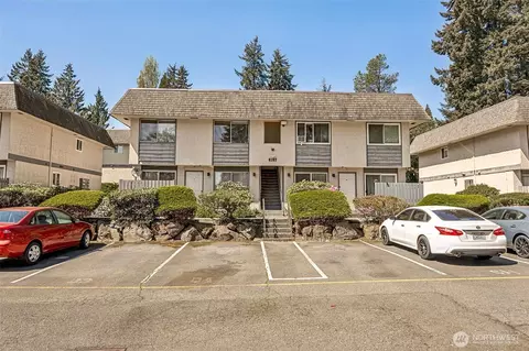 6107 204th St SW #D2, Lynnwood, WA 98036