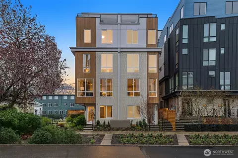 222 D 10th Ave E, Seattle, WA 98102
