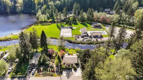 371 Lakeside Dr, Sedro Woolley, WA 98284
