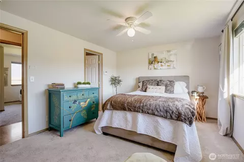 Bedroom - 401 Hemlock Ct, Sultan, WA 98294 photo 2 of 5
