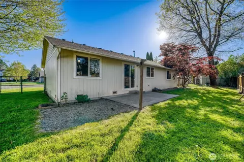 Exterior - 401 Hemlock Ct, Sultan, WA 98294 photo 4 of 5