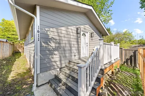 1411 26th Ave, Seattle, WA 98122