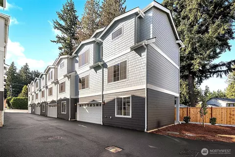19505 Damson Rd #A3, Lynnwood, WA 98036
