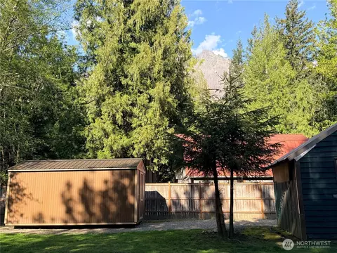 64220 NE 182nd St, Baring, WA 98224