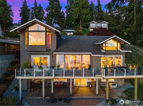16035 Inglewood Rd NE, Kenmore, WA 98028