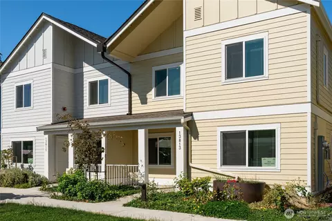 13813 32nd Ln S, Tukwila, WA 98168