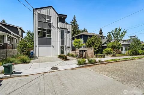 2925 39th Ave SW, Seattle, WA 98116