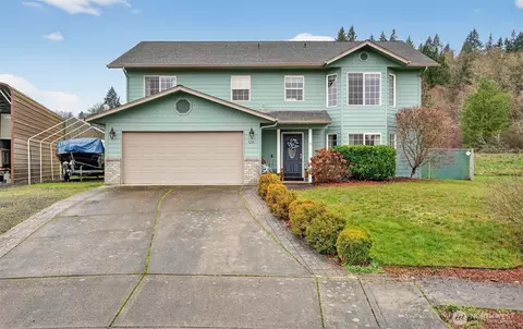 126 Westminster Dr, Kelso, WA 98626