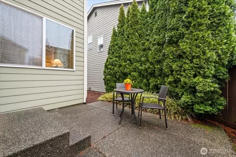Exterior - 18213 36th Ave SE, Bothell, WA 98012 photo 4 of 4