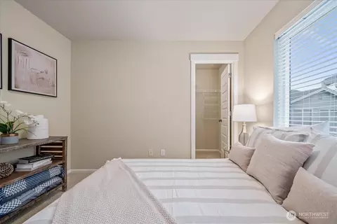 Bedroom - 18213 36th Ave SE, Bothell, WA 98012 photo 4 of 4