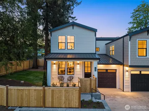 11608 NE 92nd St, Kirkland, WA 98033