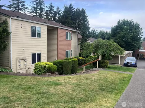 23629 112th Ave SE #E202, Kent, WA 98031