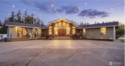 2259 Happy Valley Rd, Oak Harbor, WA 98277