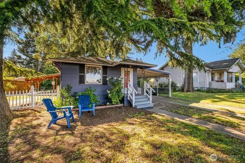 8427 30th Ave SW, Seattle, WA 98126