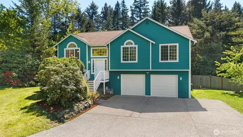 5033 NW Uff Da Ln, Silverdale, WA 98383
