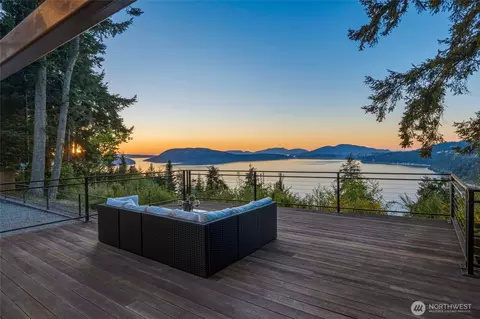 4101 Edith Pt, Anacortes, WA 98221