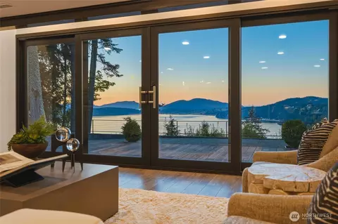 4101 Edith Pt, Anacortes, WA 98221