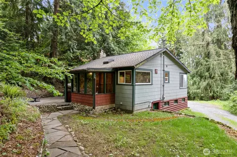 17426 SE 60th St, Bellevue, WA 98006