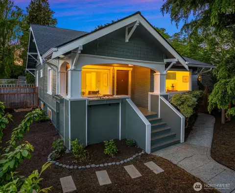6903 32nd Ave NW, Seattle, WA 98117