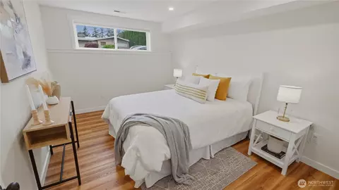 Bedroom - 812 Main St, Edmonds, WA 98020 photo 3 of 3
