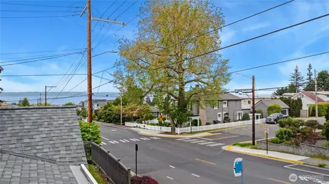 View/Area - 812 Main St, Edmonds, WA 98020 photo 3 of 5