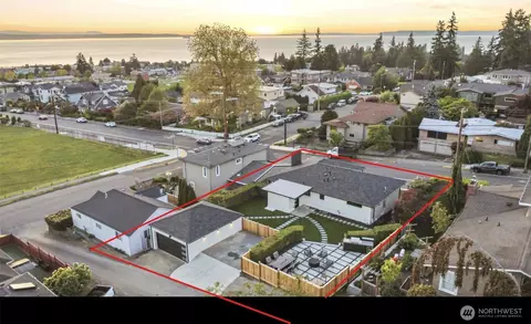 View/Area - 812 Main St, Edmonds, WA 98020 photo 5 of 5