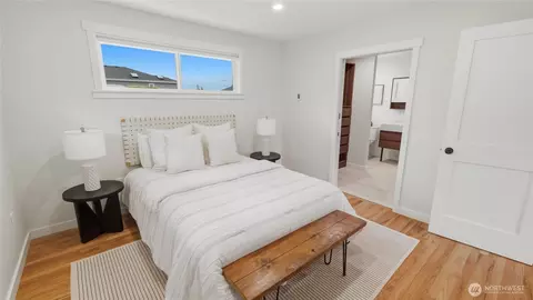Bedroom - 812 Main St, Edmonds, WA 98020 photo 1 of 3