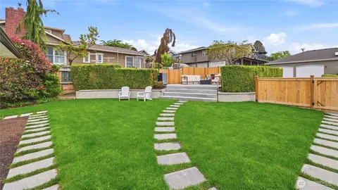 Exterior - 812 Main St, Edmonds, WA 98020 photo 2 of 8