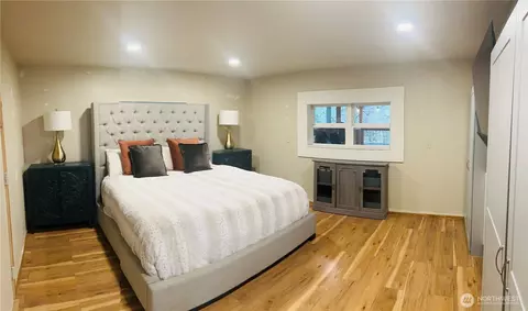 Bedroom - 533 Blyn Springs Rd, Sequim, WA 98382 photo 6 of 6