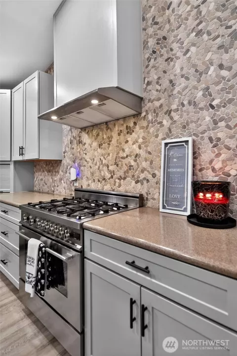 Kitchen - 533 Blyn Springs Rd, Sequim, WA 98382 photo 3 of 6