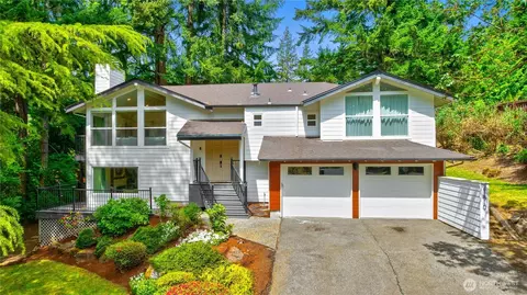 21810 NE 16th St, Sammamish, WA 98074
