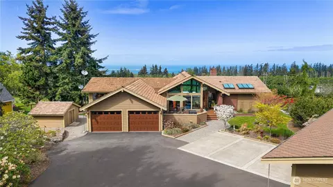 1837 E Woodhaven Ln, Port Angeles, WA 98362