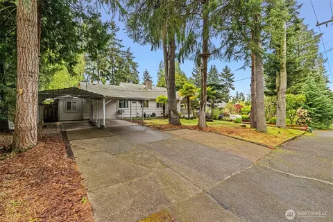 2051 S 223rd St, Des Moines, WA 98198