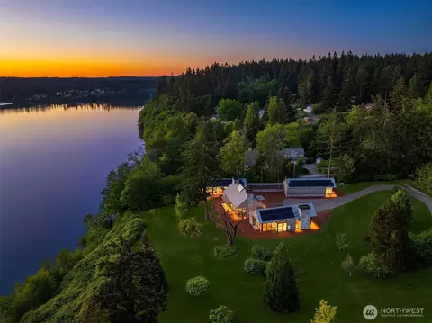 15137 Henderson Rd, Bainbridge Island, WA 98110