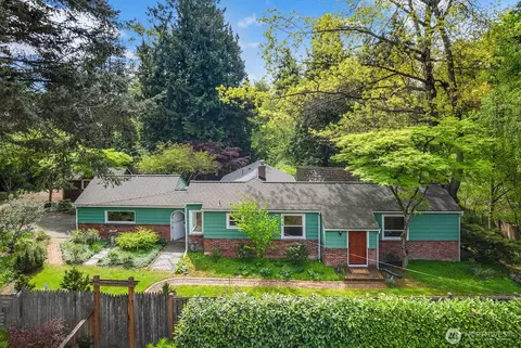 4423 NE 178th St, Lake Forest Park, WA 98155