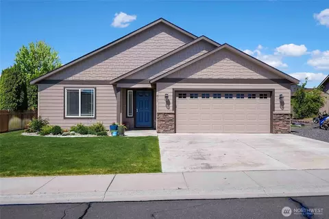 811 7th Ave NE, Ephrata, WA 98823