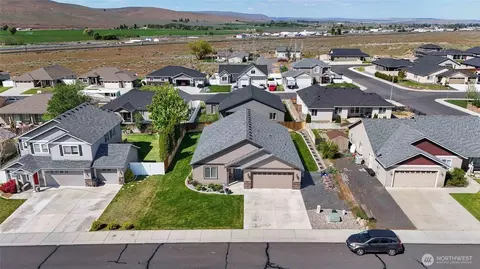 811 7th Ave NE, Ephrata, WA 98823