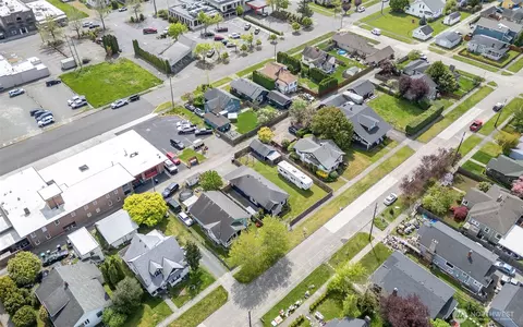 View/Area - 1329 Porter St, Enumclaw, WA 98022 photo 2 of 2