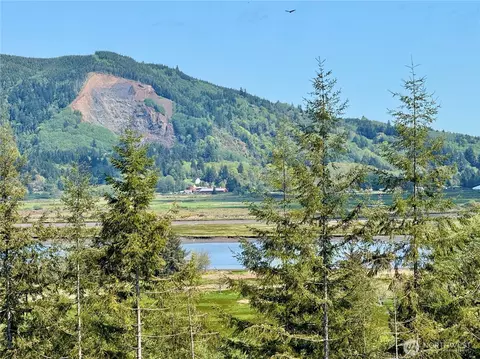 8468 Us Highway 101, South Bend, WA 98586