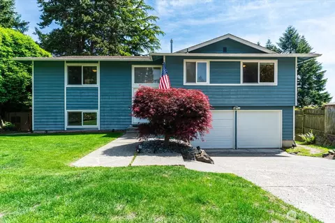 9236 NE 136 Pl, Kirkland, WA 98034