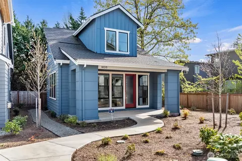10215 135th Cir NE #28, Kirkland, WA 98033