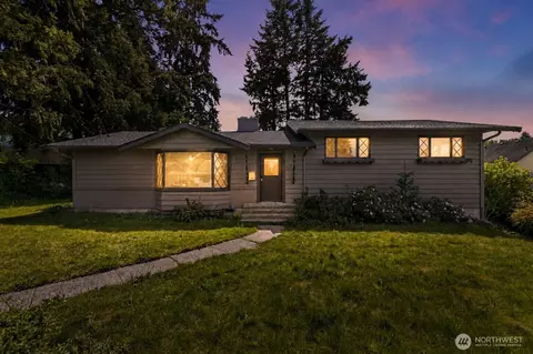 618 E 49th St, Tacoma, WA 98404
