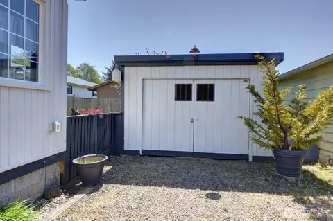 Exterior - 319 10th St NE, Long Beach, WA 98631 photo 7 of 7