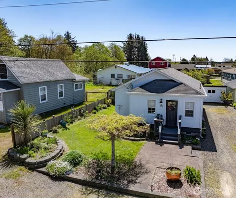 View/Area - 319 10th St NE, Long Beach, WA 98631 photo 3 of 3