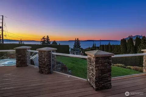 17003 Talbot Rd, Edmonds, WA 98026
