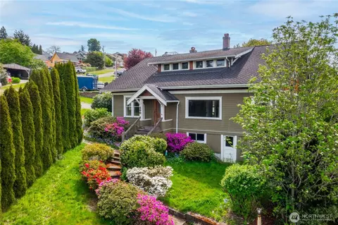 400 Cedar Ave S, Renton, WA 98057