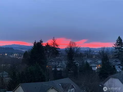 1008 R St NW, Auburn, WA 98001