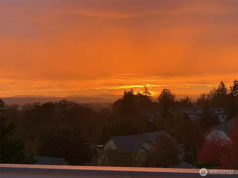 1008 R St NW, Auburn, WA 98001